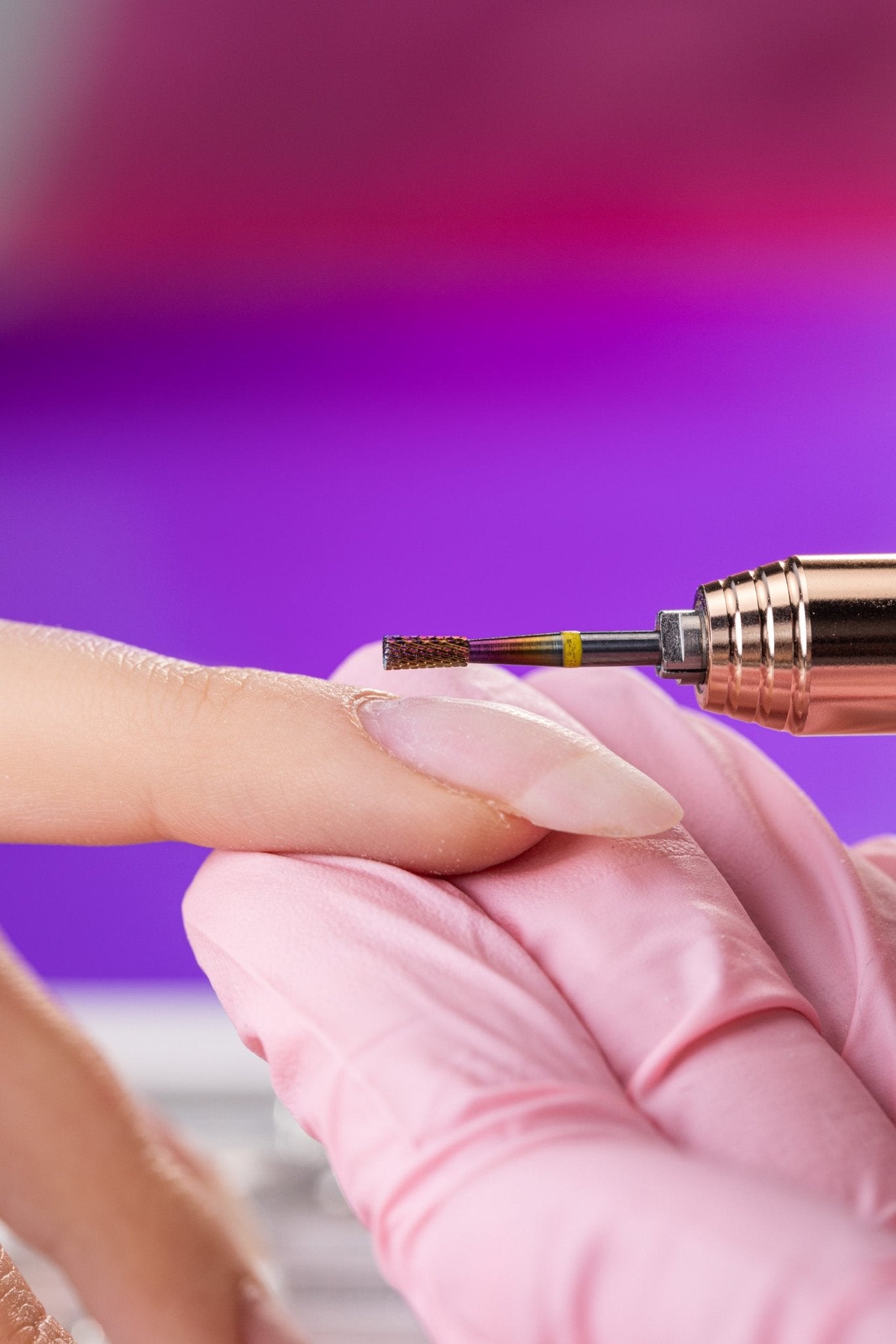 Frez z węglika spiekanego do skórek z powłoką kameleon - bardzo delikatny, odwrócony stożek - iqnails