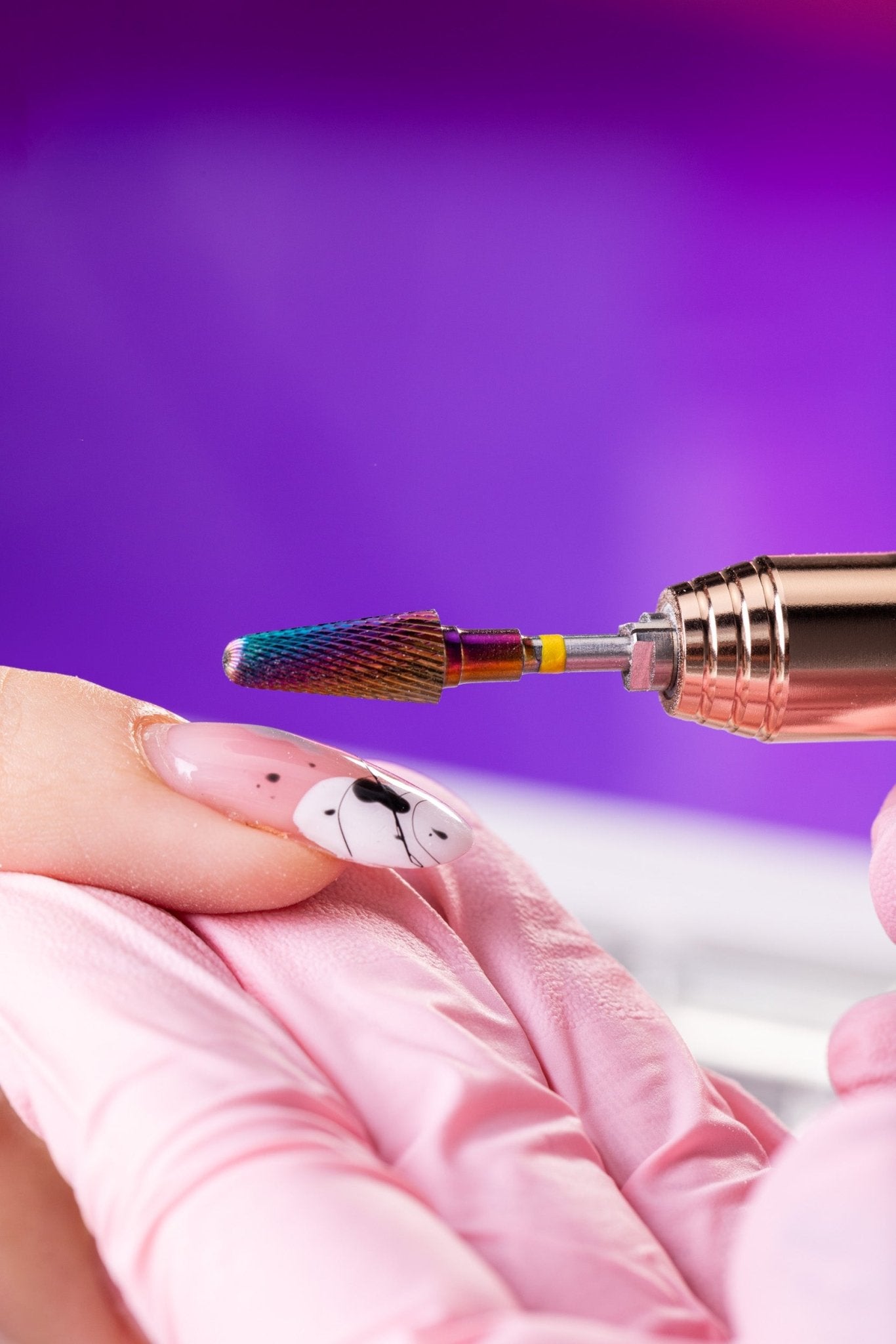 Frez z węglika spiekanego do zdejmowania hybrydy z powłoką kameleon - bardzo delikatny stożek - iqnails