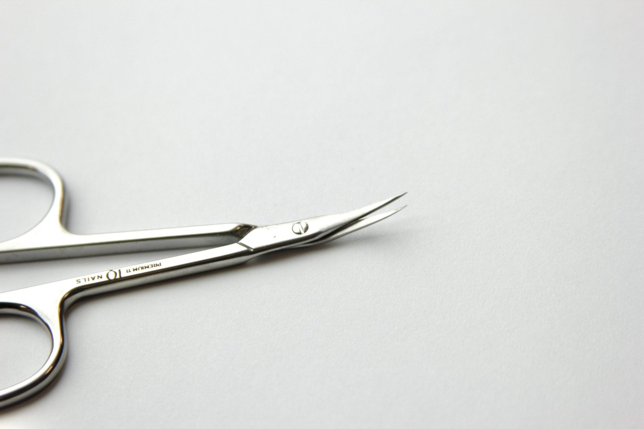 Nożyczki do skórek premium (długość ostrzy 18 mm lub 24 mm) - iqnails